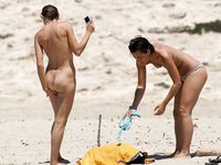 Hottie loves to expose her body at the nude beach
