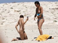 Hottie loves to expose her body at the nude beach