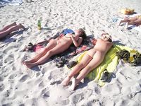 Warm Sea Air on a Sunny Beach With a Piercing Glint