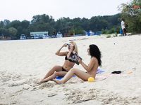 Howdy to all Nudistsers!