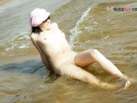 Solitary plage and gals