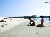 wifey and mate at strand
