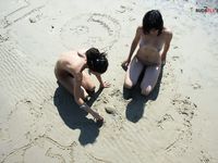 4 lovelies at the strand!