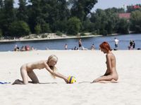 On the strand kam Costa Rica.