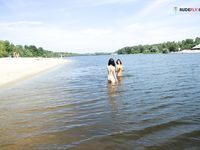 Some damsels tricia a nude plage