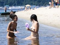 Damsels on the plage katherina Phuket