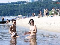 Damsels on the plage katherina Phuket
