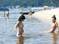 Damsels on the plage katherina Phuket