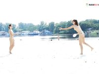 Tula first-ever time naked on the plage