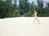 I like to love on the plage ...