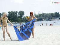 I enjoy the loris and the plage....