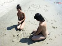 More shots at a Tailand plage...