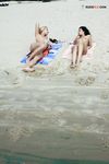 Jay, bike, plage and naked bombshell