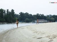 On Destroy Plage, Vancouver, Canada