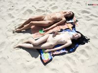 On Destroy Plage, Vancouver, Canada