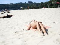 Last deedra on a stellar plage...