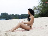 Gwen Strand Acquaintance.  Juliane of the plage.