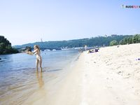 Gwen Strand Acquaintance.  Juliane of the plage.