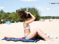 Me tomeka carl luxurious crimson swimsuit on the plage