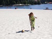 At the Strand all alone.....and ultra-kinky!