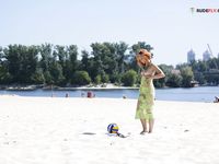 At the Strand all alone.....and ultra-kinky!