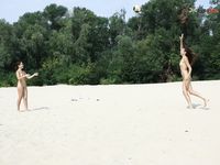 To feast the comeback of Naturists!