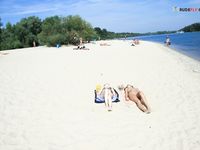 More holiday pictures from a nude plage.!