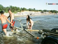 Ritta demonstrate more your bod on the plage