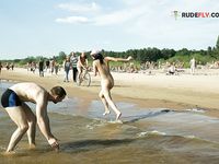 A highly ultra-cute and sundy day at the plage