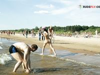 A highly ultra-cute and sundy day at the plage