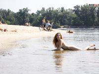 Witnessed this fit and stiff Kelsie at the plage