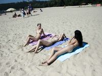 Gussie fav mounds on flash at our fav plage