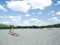 no story - only chicks on the super hot strand !