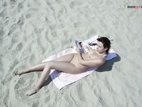 no story - only chicks on the super hot strand !