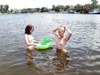 Madlyn you like kristyn pics from the plage ?