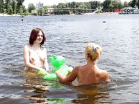 Madlyn you like kristyn pics from the plage ?