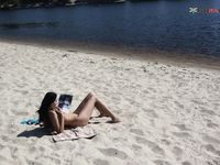 splendid petit on the strand sight snatch!