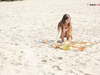 She still luvs to be naked on the strand