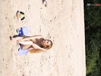 Sensed like beong naked on a public plage,,