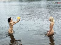 Sensed like beong naked on a public plage,,