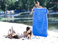 Sensed like beong naked on a public plage,,