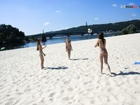 Carman Going to the Plage, Sona you all Love