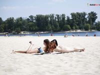 i love take pic on nude beach; puusy and ass 2