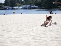 Cecily sent me pictures of her naked on the strand.