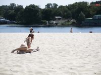 Cecily sent me pictures of her naked on the strand.