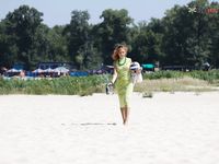 At the plage... not too larraine people...but...