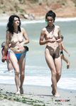 They love to put sun lotion on their skin 3
