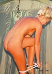 They lie down sunbathing naked with their curvy asses and trimmed pussy on display 2