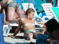 We get to see her gorgeous smooth skin glisten here 4