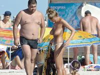 Nudist family secretly filmed by a voyeur at the beach 2